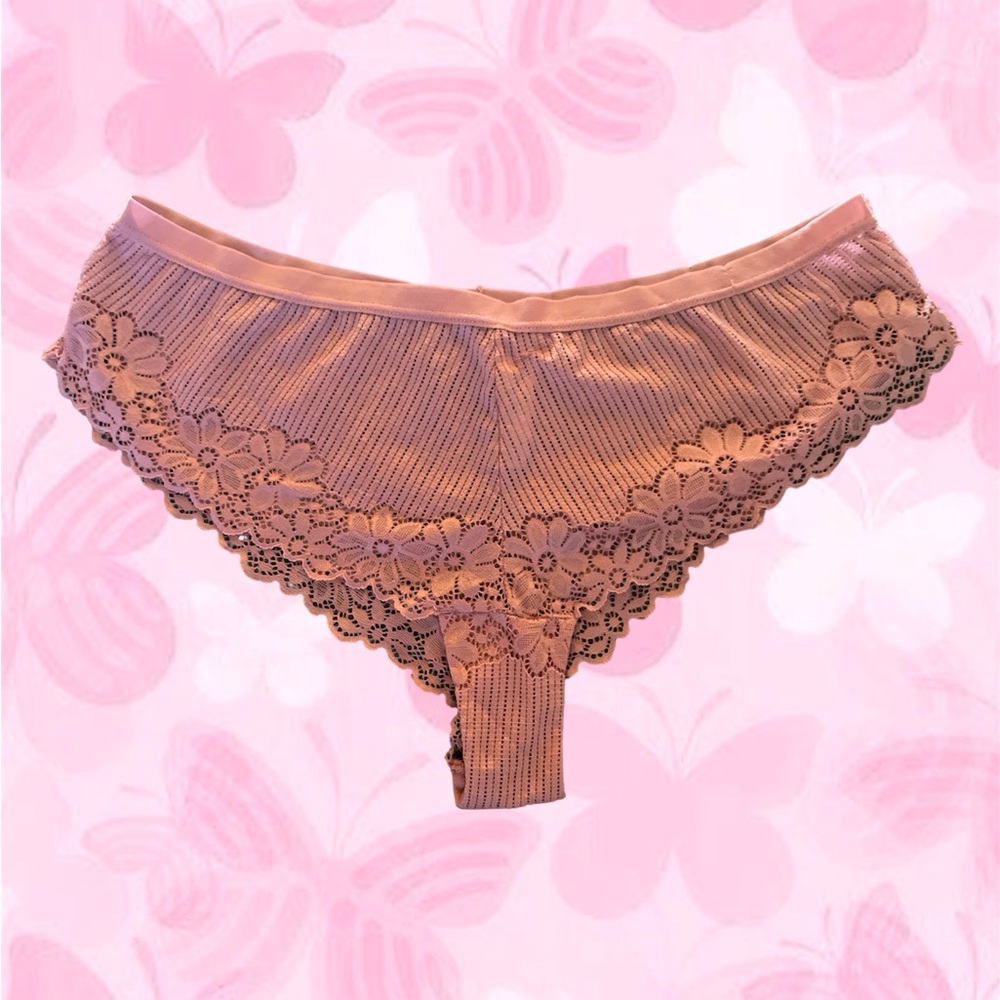 COPY - Flower laced underclothes 🌸
In: Light pink